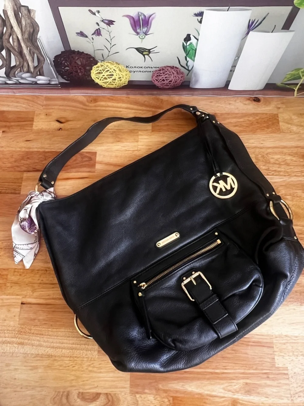 Michael Kors Austin Black Leather Hobo Bag with Gold Hardware - Picture 10 of 11